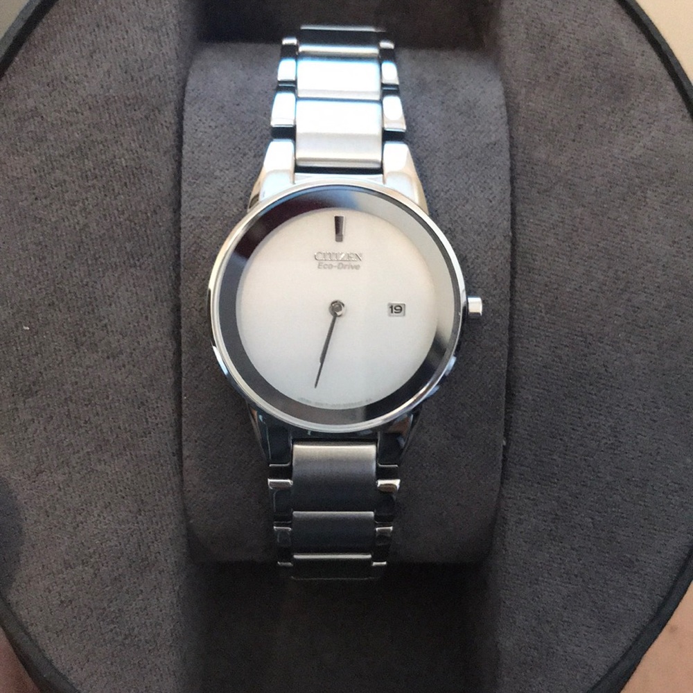 Citizen Watch - Picture 2 of 3
